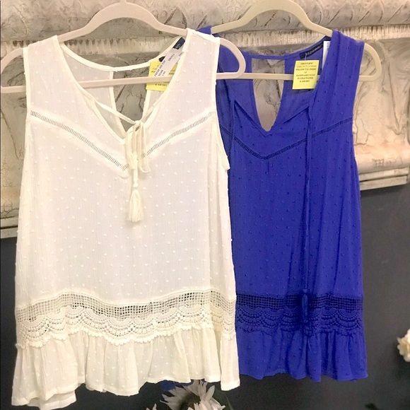 2/$15 MIX&MATCH  ✴️LAST ONE ✴️ SLEEVELESS DOTTED TOP W/ RUFFLED HEM - Picture 5 of 5